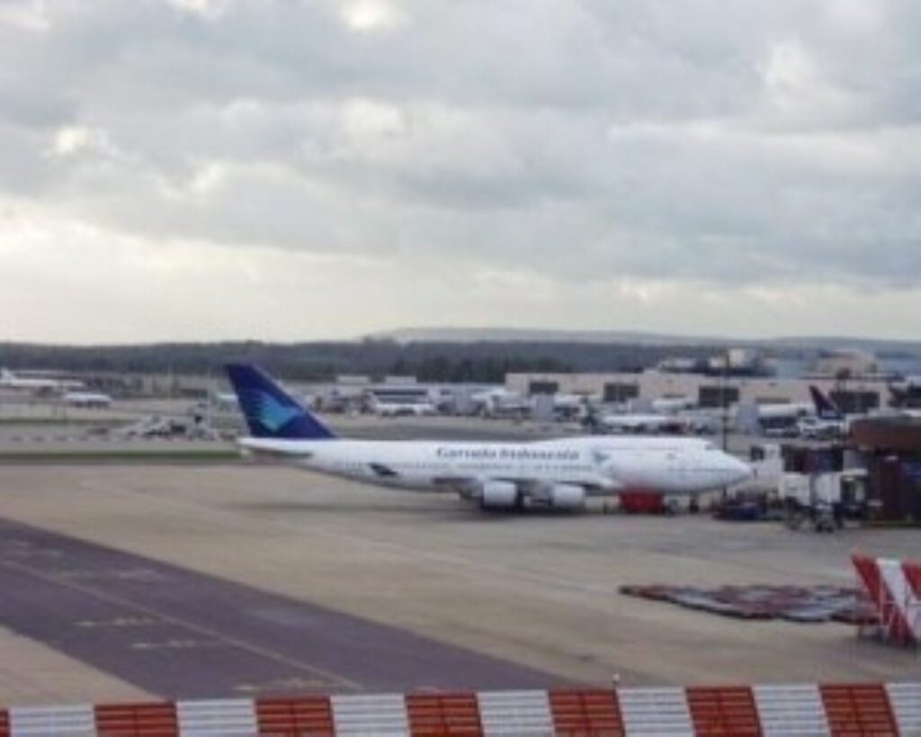 BAA looks to do away with air passenger duty