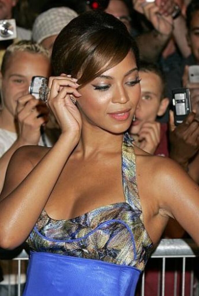 Queen B