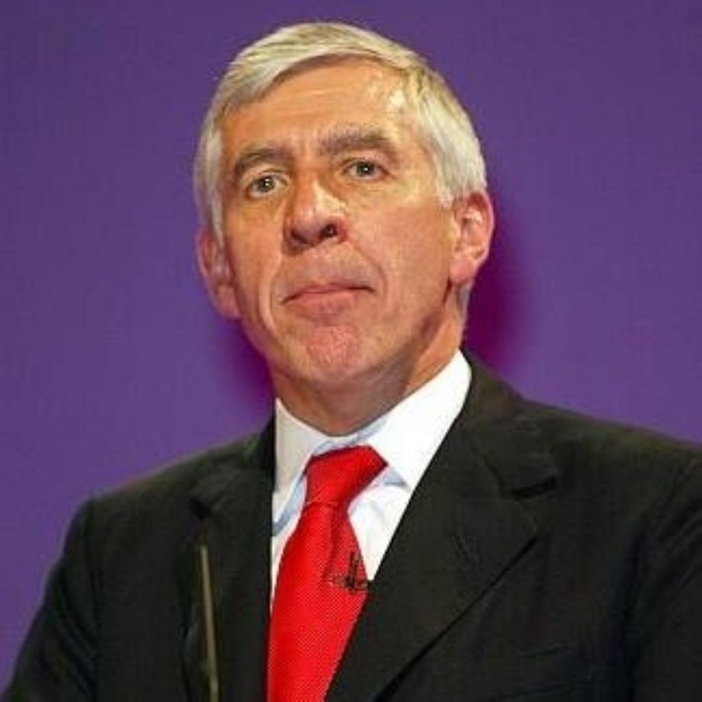 Jack Straw will addresses prison officers later today