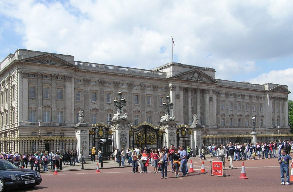 A big day at the Palace: It's general election time