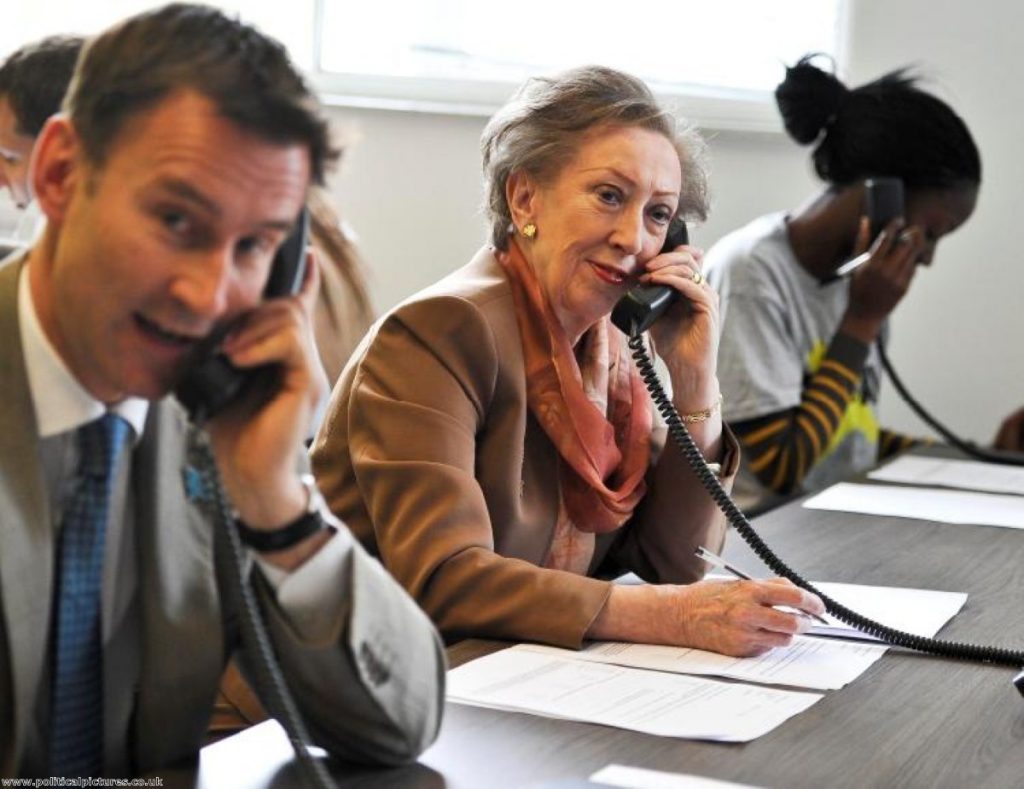Jeremy Hunt and Margaret Beckett canvass 'no' supporters. Photo: www.politicalpictures.co.uk