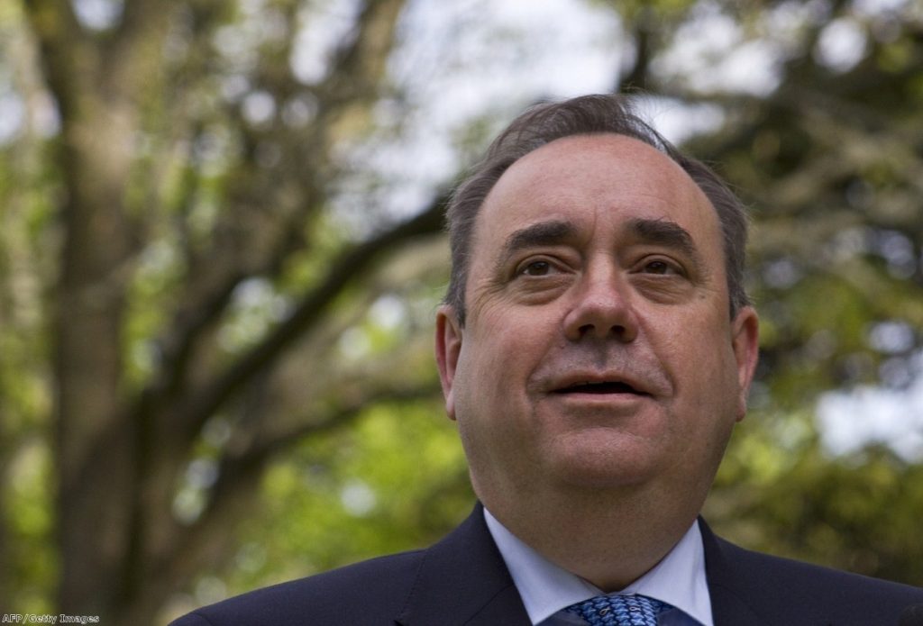 First minister Alex Salmond has been accused by Better Together-backer Alistair Darling of "fundamental dishonesty"