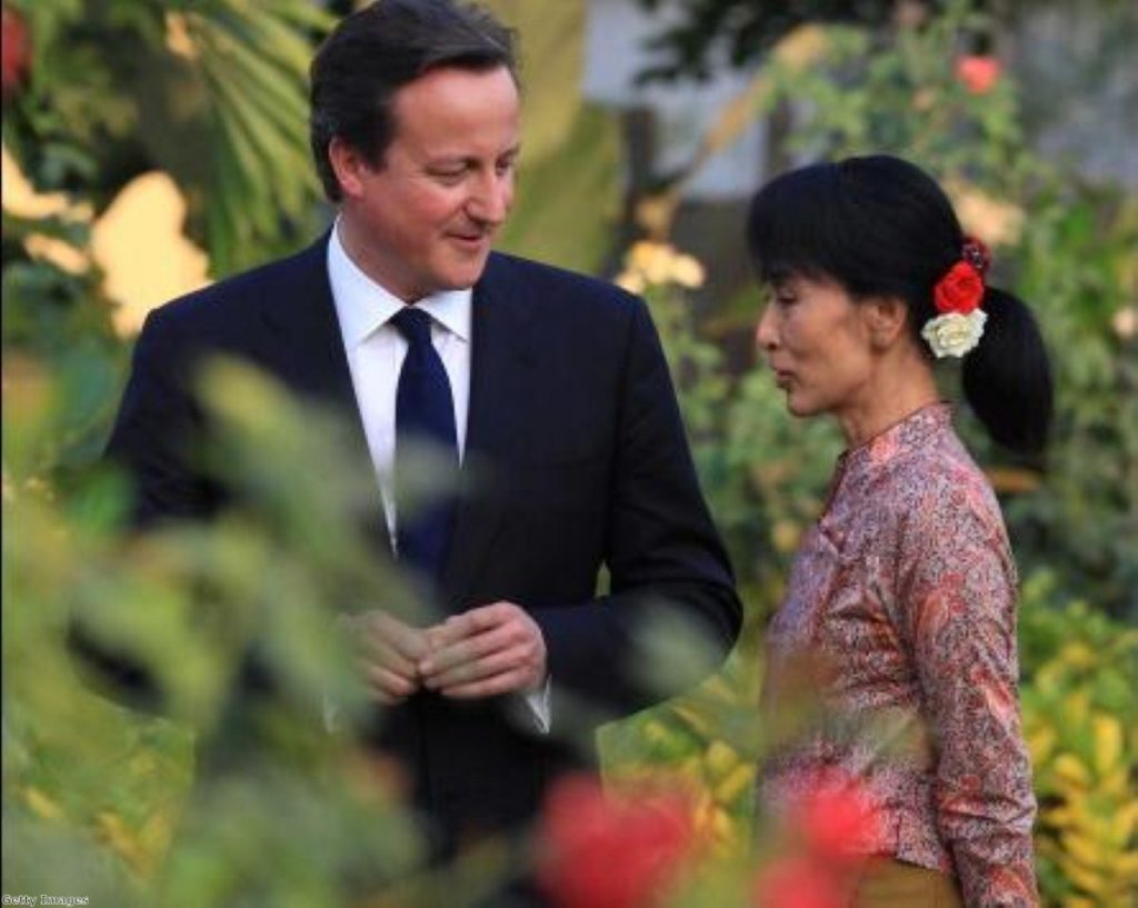 David Cameron meets iconic opposition leader Aung San Suu Kyi