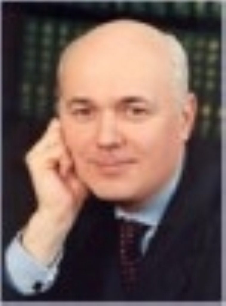 Tory whips offer "total loyalty" to Duncan Smith