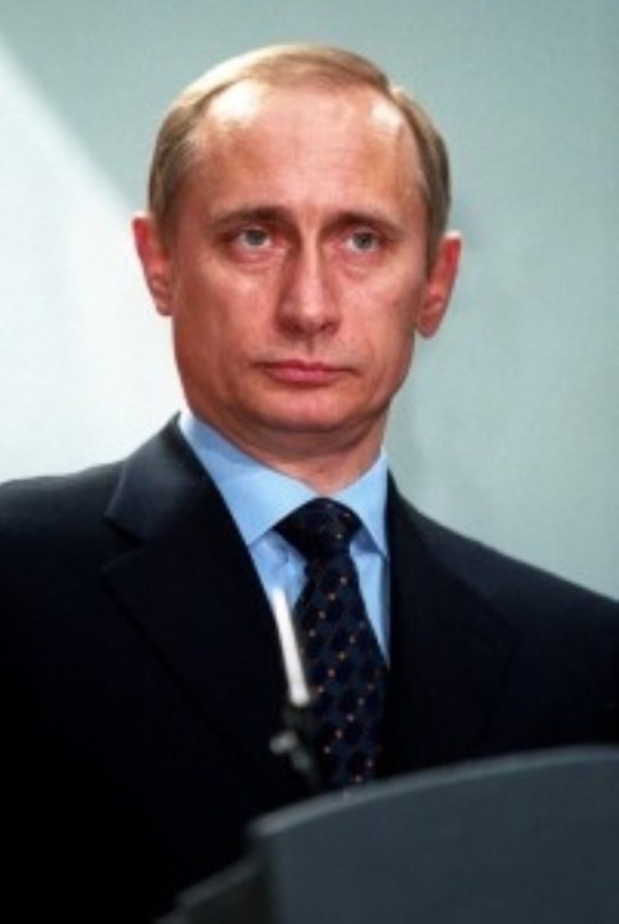 Putin backs Fradkov as Russia