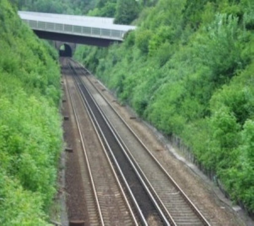 Network Rail told to slash costs