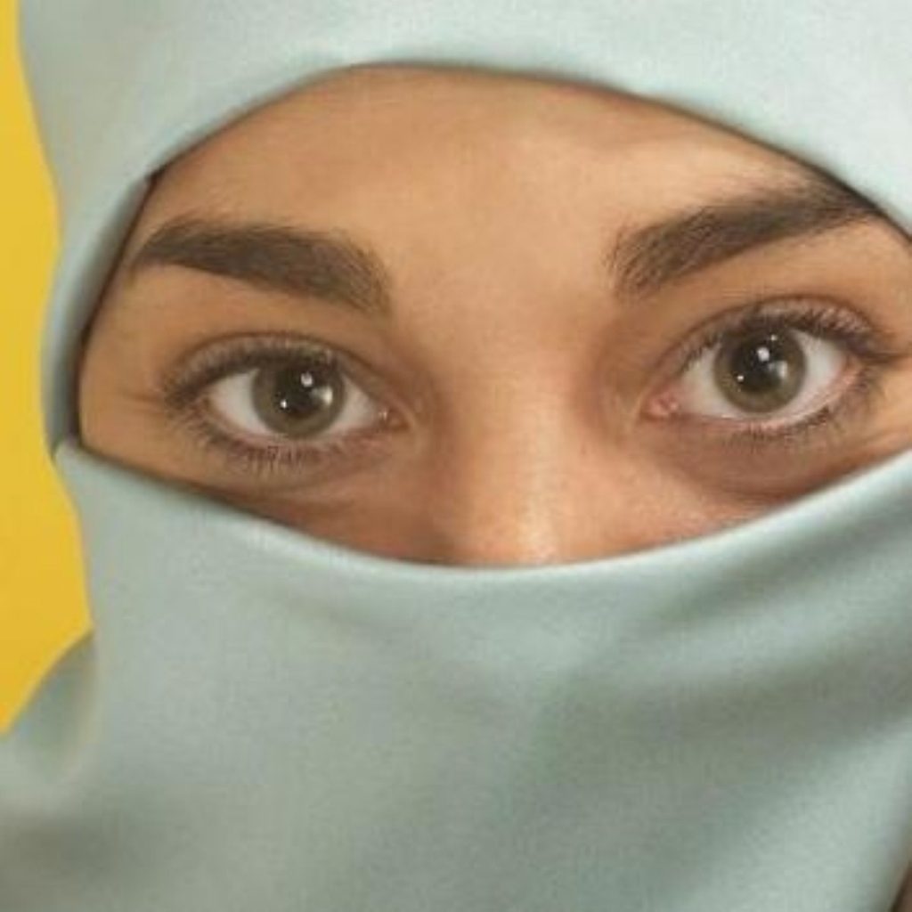 Tony Blair defends the row over the Muslim veil