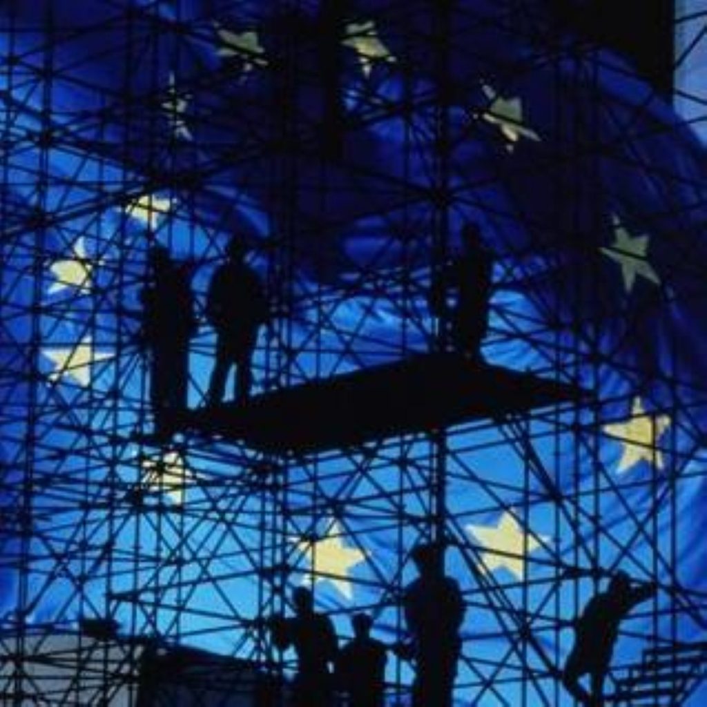 Poll signals public discontent with EU