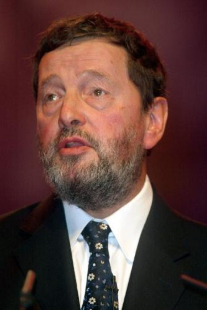 David Blunkett reportedly called for machine guns to be used in prison riot