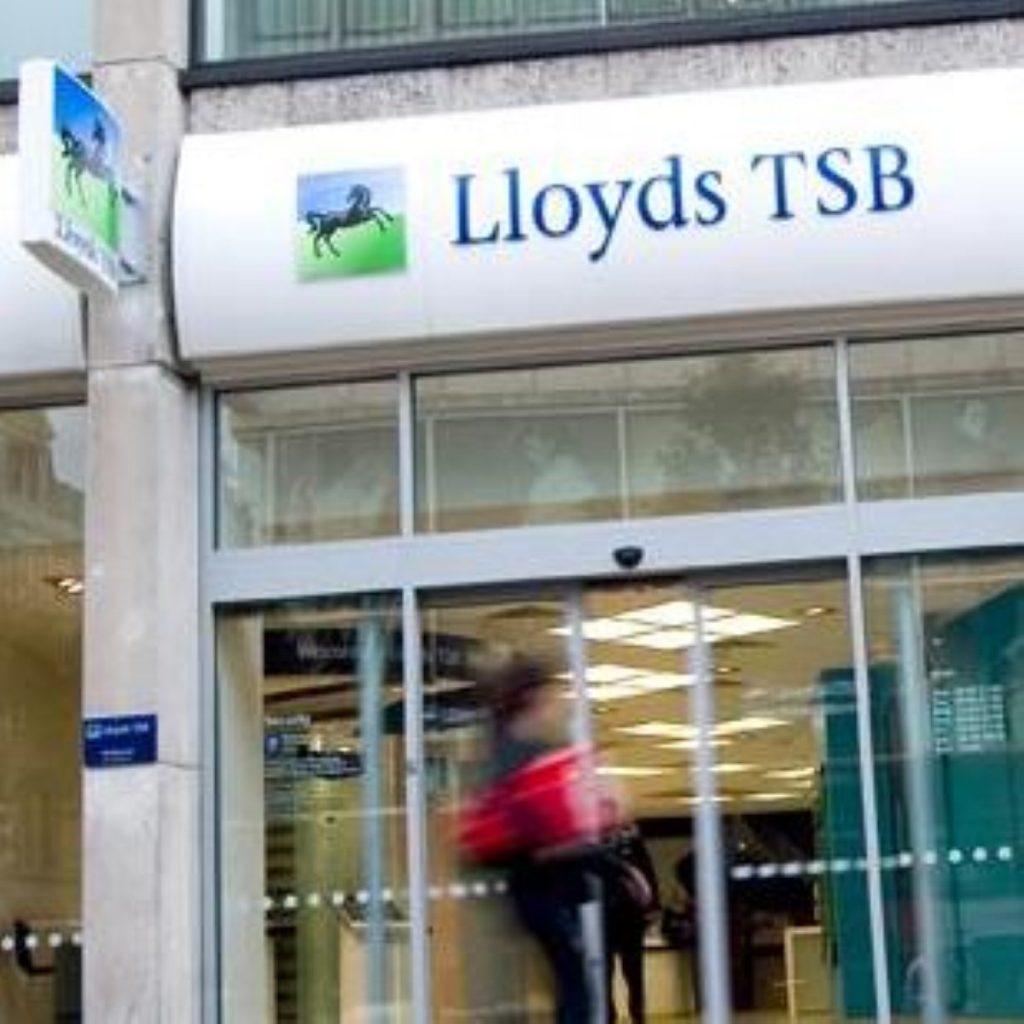 Lloyds Banking Group expected to award bonuses totalling £120 million to retail and commercial staff