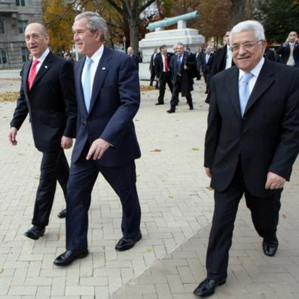 George Bush, Mahmoud Abbas and Ehud Olmert during a seperate peace attempt