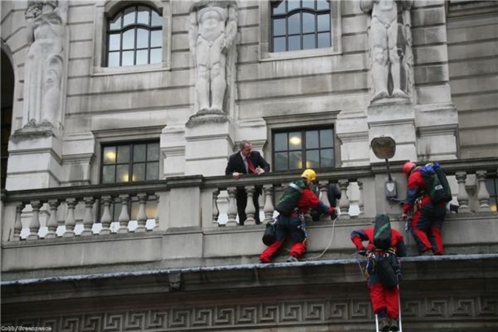 Greenpeace protestors on Bank of England