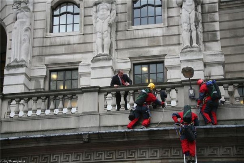 Greenpeace protestors on Bank of England