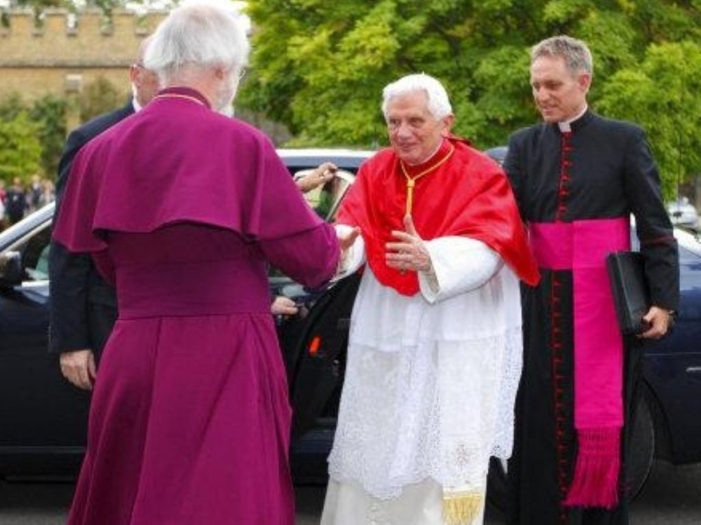 Archbishop of Canterbury greets Pope Benedict XVI