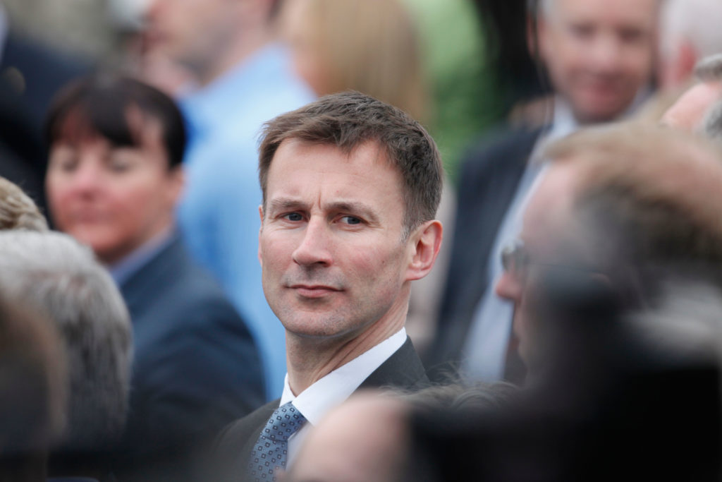 Hunt urges govt to redirect 'counterproductive' NHS spending toward training