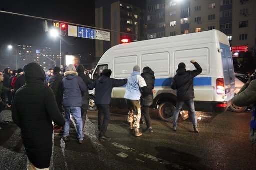 Shadow foreign secretary urges 'calm' as Russia intervenes in bloody Kazakhstan crackdown