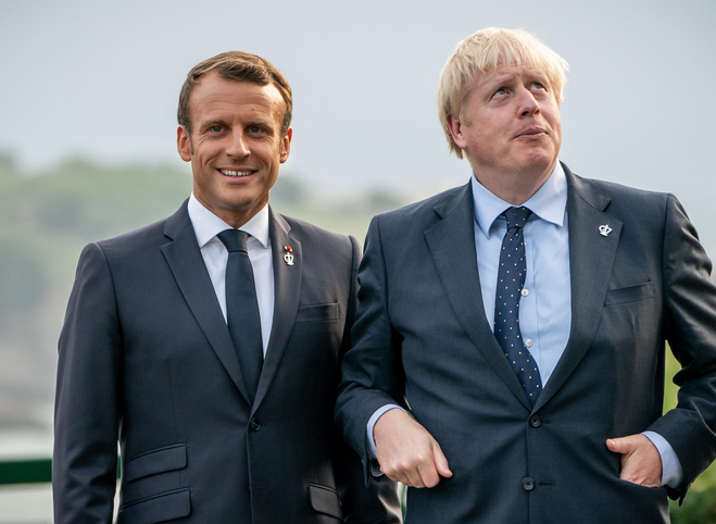 Boris Johnson congratulates Emmanuel Macron on election win