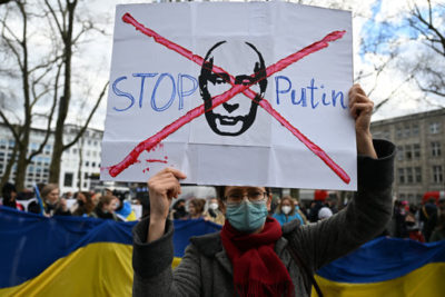 UK slaps sanctions on shady network funding Putin's lavish lifestyle